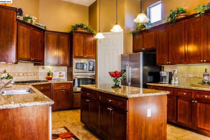 2208 Wayne Dr, Brentwood, California 94513-2376