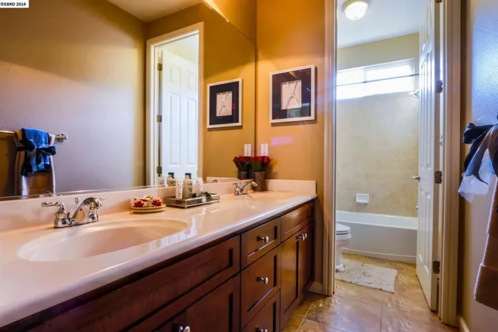 2208 Wayne Dr, Brentwood, California 94513-2376