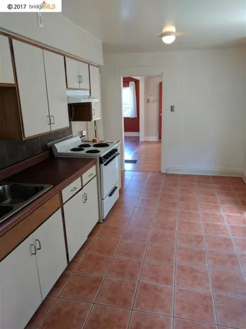 3221 Lorenzo Ave, Oakland, California 94619
