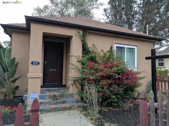 3221 Lorenzo Ave, Oakland, California 94619