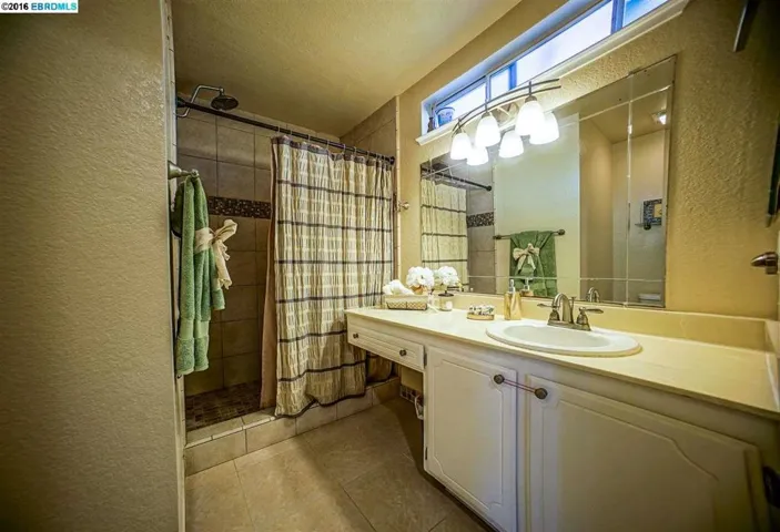302 Grovewood Loop, Brentwood, California 94513
