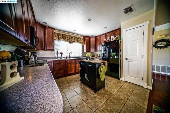 302 Grovewood Loop, Brentwood, California 94513