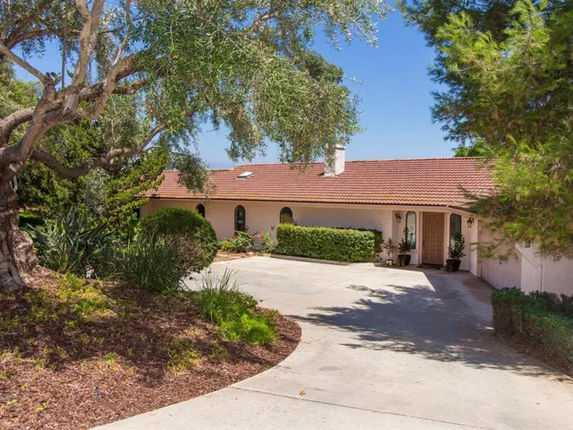 2377 Via Del Aquacate, Fallbrook, California 92028
