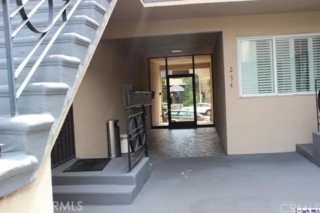 1435 N Fairfax Avenue 21, West Hollywood, California 90046