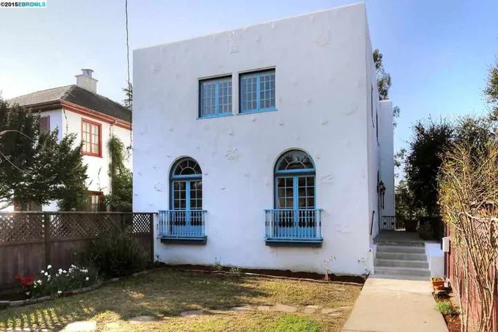 1630 Arch St, Berkeley, California 94709-1326