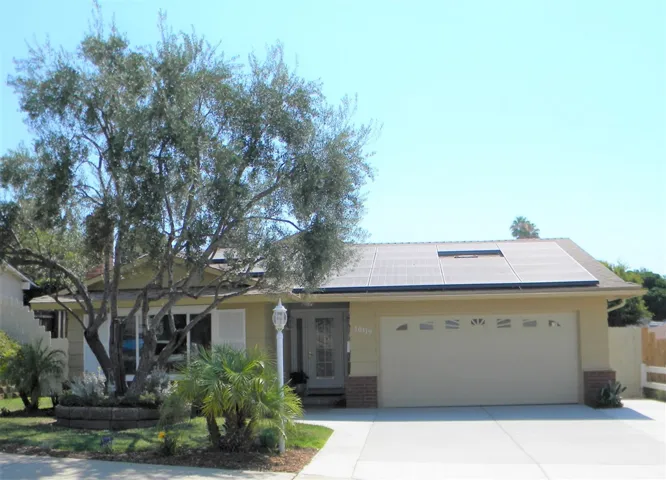 10119 Pino Drive, Lakeside, California 92040