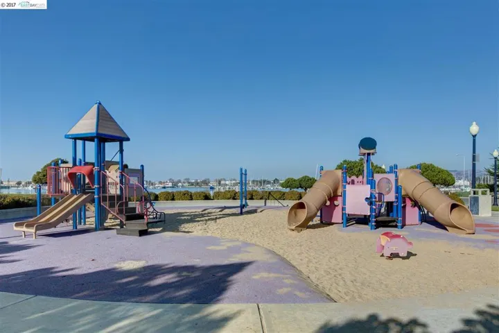 1959 Northshore Dr, Richmond, California 94804