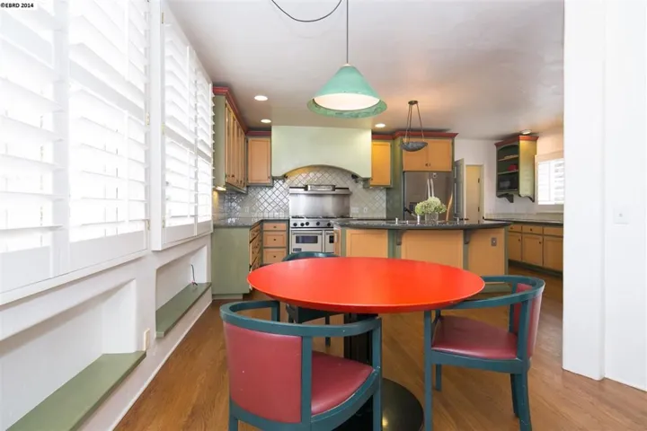 1200 Westview Dr, Berkeley, California 94705-1651