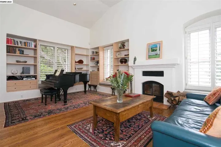 1200 Westview Dr, Berkeley, California 94705-1651