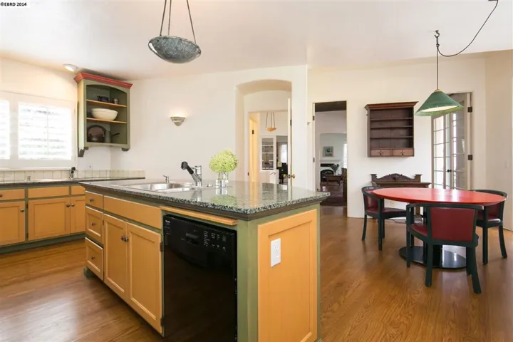 1200 Westview Dr, Berkeley, California 94705-1651