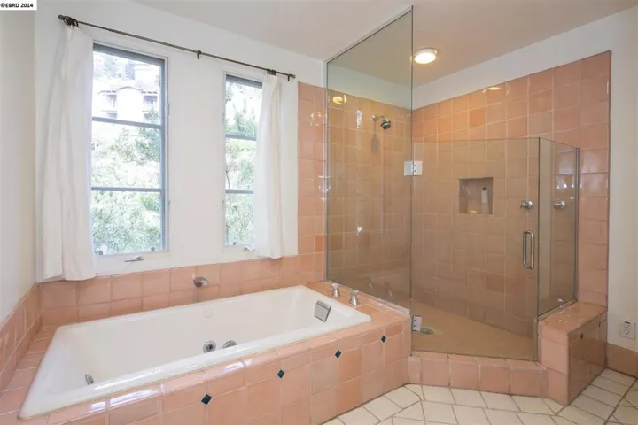 1200 Westview Dr, Berkeley, California 94705-1651