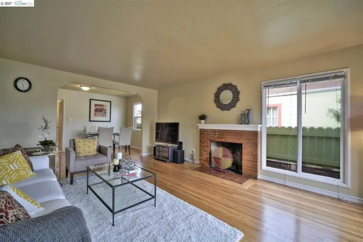 2626 Clinton Ave, Richmond, California 94804