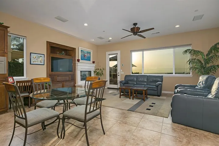 1705 Cuadro Vista, San Marcos, California 92078