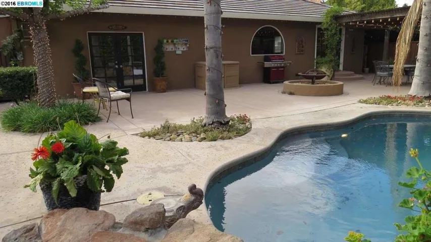 240 Sherwood Dr, Brentwood, California 94513
