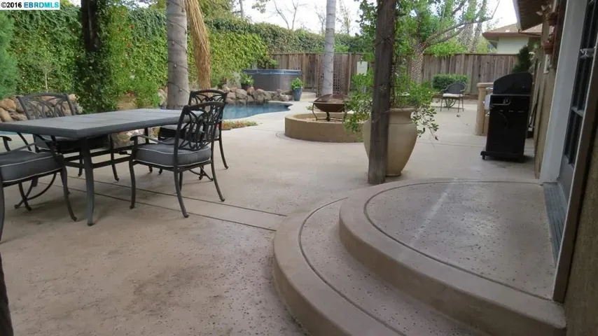 240 Sherwood Dr, Brentwood, California 94513
