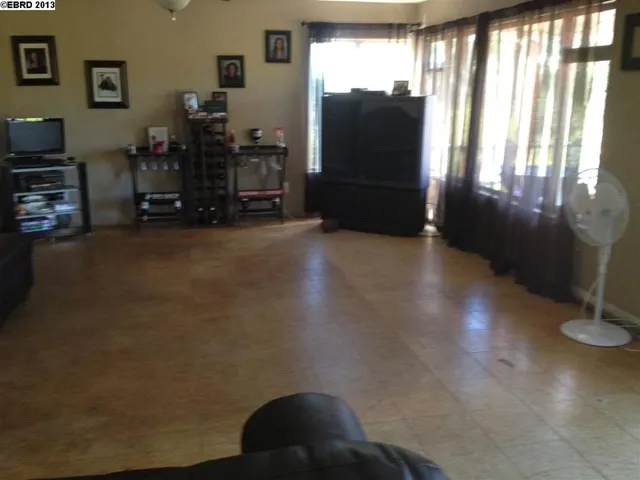 18553 Lamson, Castro Valley, California 94546-2127