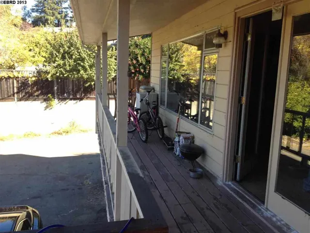 18553 Lamson, Castro Valley, California 94546-2127
