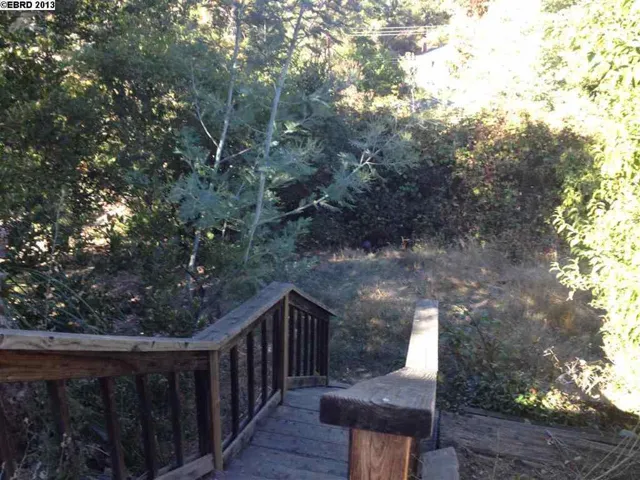 18553 Lamson, Castro Valley, California 94546-2127