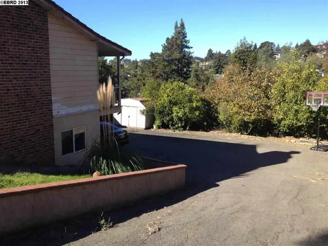 18553 Lamson, Castro Valley, California 94546-2127