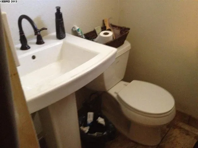 18553 Lamson, Castro Valley, California 94546-2127