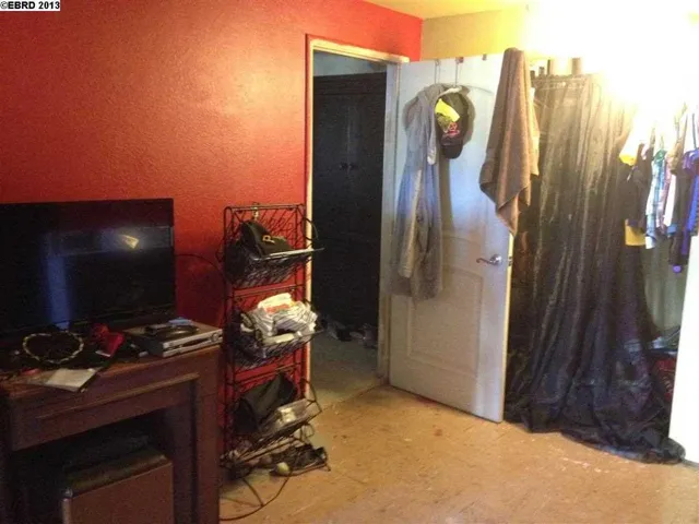 18553 Lamson, Castro Valley, California 94546-2127