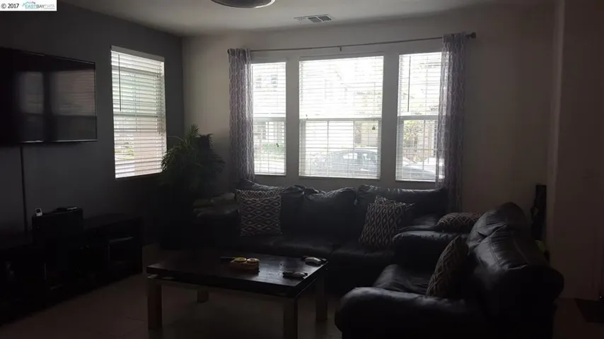 327 Macarthur Way, Brentwood, California 94513