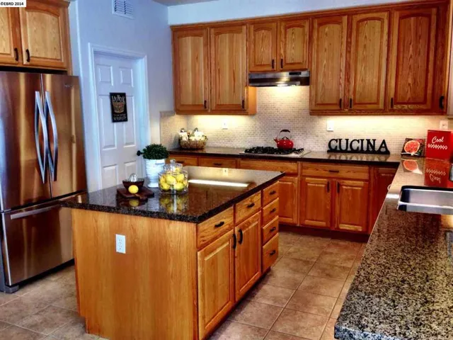 2839 Hawthorn Ct, Brentwood, California 94513-5484