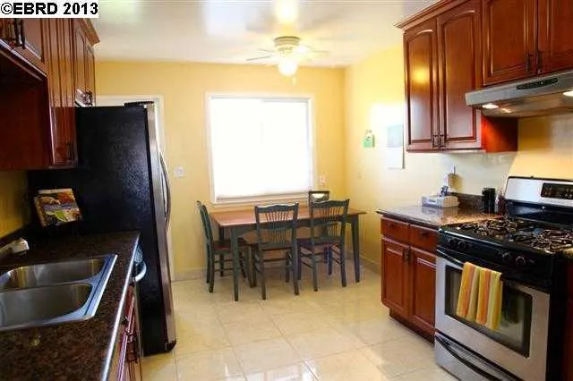 2876 Carmel St 2, Oakland, California 94602-3469