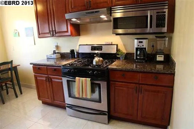 2876 Carmel St 2, Oakland, California 94602-3469