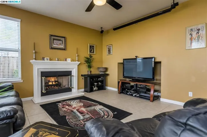 2372 Berkshire Lane, Brentwood, California 94513-5089