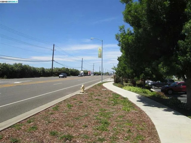 9040 Brentwood Blvd, Brentwood, California 94513