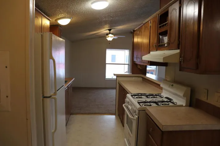 145 Redwood Drive, Hollister, California 95023