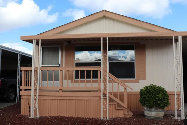 145 Redwood Drive, Hollister, California 95023