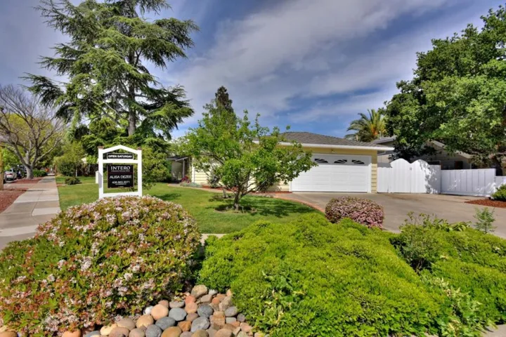 2037 Rosswood Drive 1, San Jose, California 95124