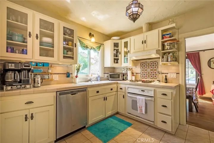3526 Lewis Avenue, Long Beach, California 90807