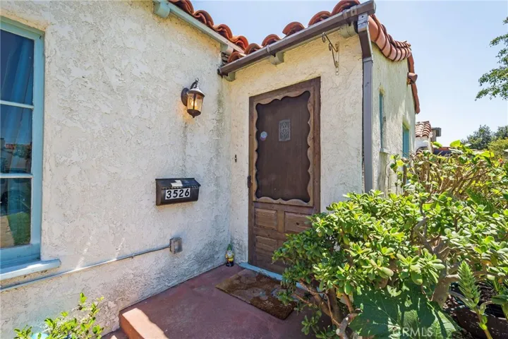 3526 Lewis Avenue, Long Beach, California 90807