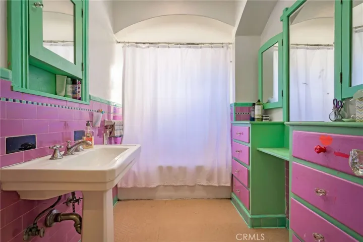 3526 Lewis Avenue, Long Beach, California 90807