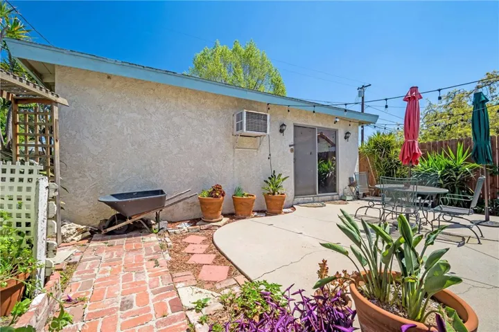 3526 Lewis Avenue, Long Beach, California 90807
