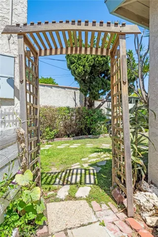 3526 Lewis Avenue, Long Beach, California 90807