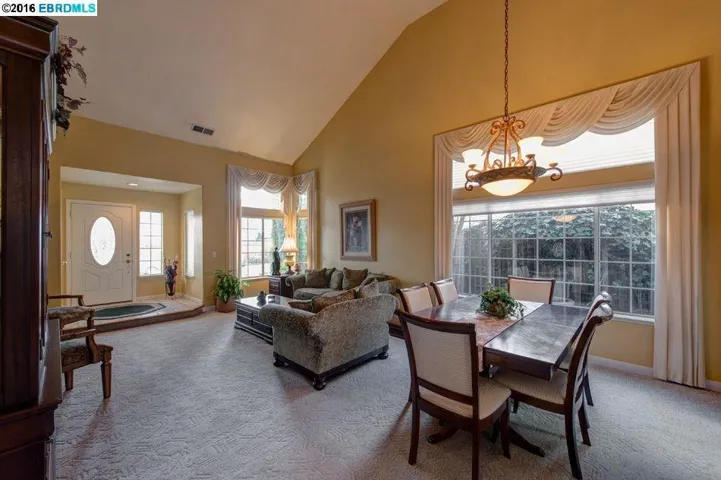 820 Woodsong Ln, Brentwood, California 94513