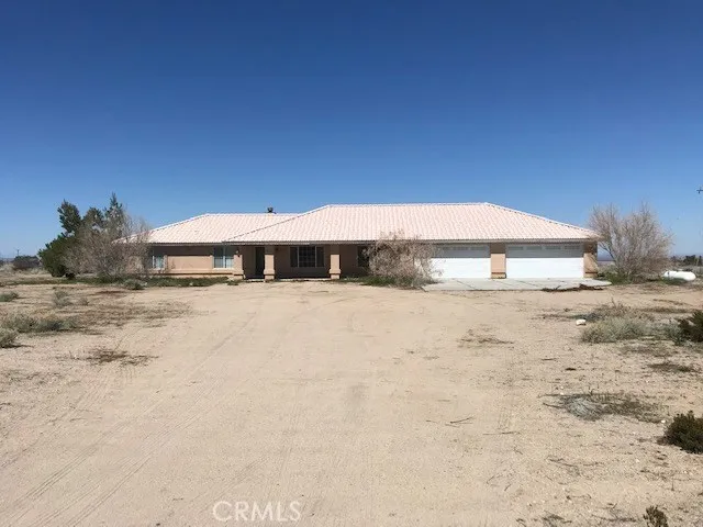 5330 Goss Road, Phelan, California 92371