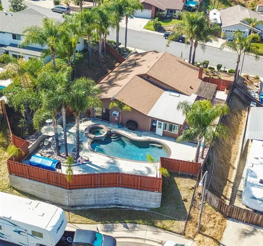 12661 Ridgeton Dr., Lakeside, California 92040