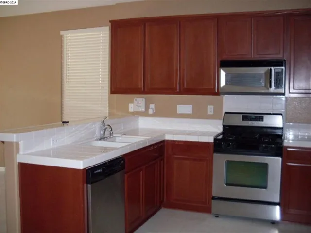 385 Black Rock St, Brentwood, California 94513-5504