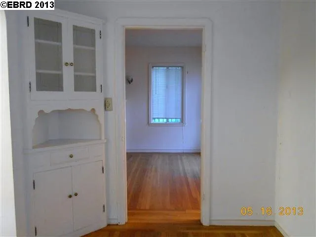 2421 80th Ave, Oakland, California 94605-3452