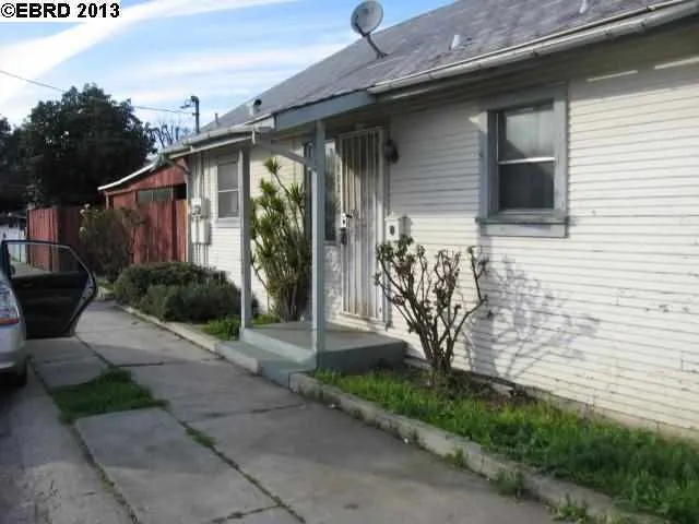 1414 G St, Antioch, California 94509-2241
