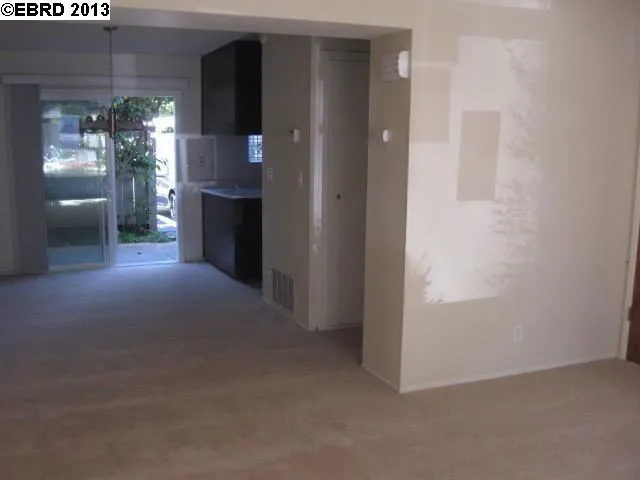 1230 Pine Creek Way G, Concord, California 94520-3632