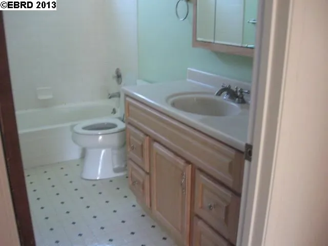 1230 Pine Creek Way G, Concord, California 94520-3632