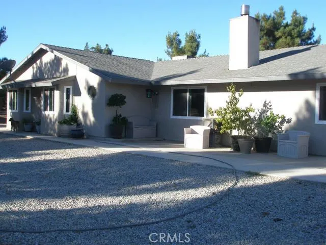 4924 Honey Hill Road, Oak Hills, California 92344