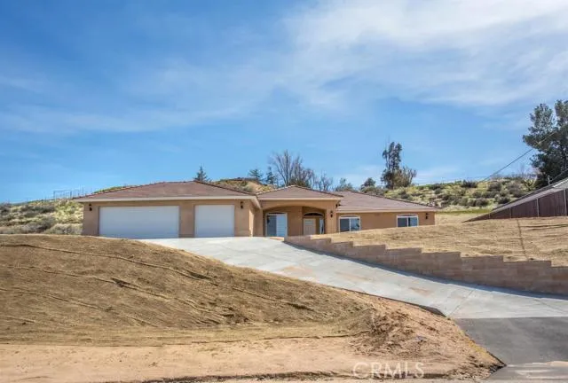17717 Bangor Avenue, Hesperia, California 92345