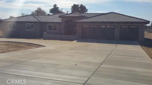 12930 Casco Road, Apple Valley, California 92308